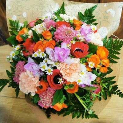 bouquet-de-fleurs-ensoleille-fleuriste-la-chouette-fleur-72210-la-suze-sur-sarthe.jpg