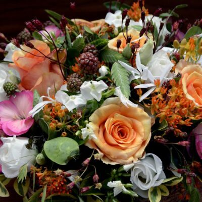 floral-arrangement-1514275_1920